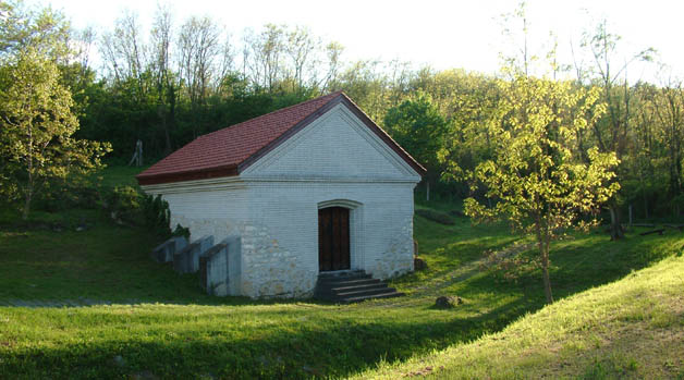 A fertőrákosi Mithras-szentély védőépülete